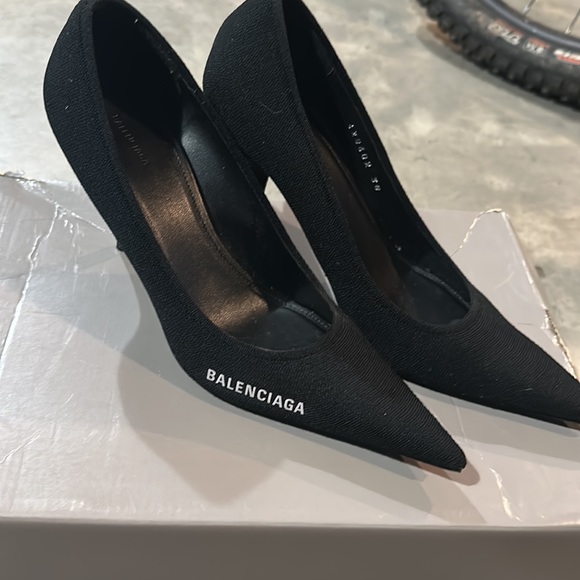 Balenaciaga heels - Picture 5 of 8